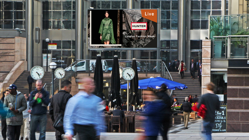 digital signage at london fashion week